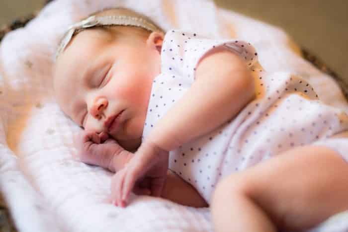 Nama Bayi Perempuan Berdasarkan Kesepakatan Bersama