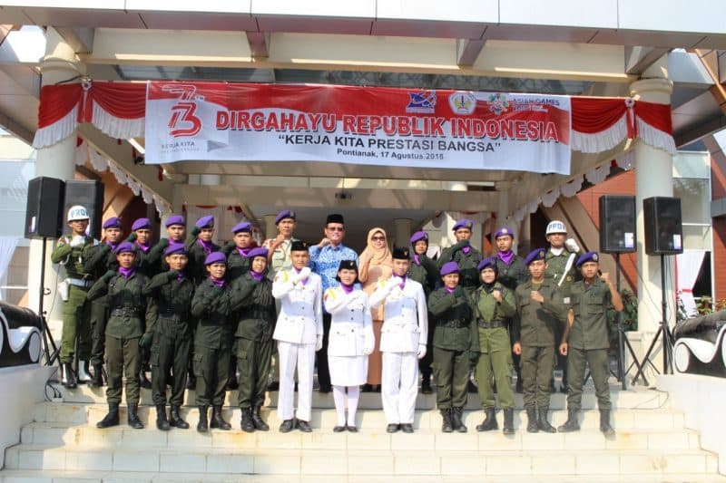 Teks Mc Hari Sukan Nih aku kasih tau contohnya.